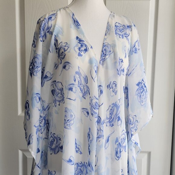 Women's Cardigan; with gorgeous blue rose prints. - Picture 1 of 16